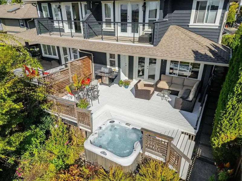331 W 14TH STREET - photo 4 of 40