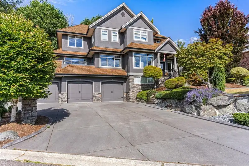 2655 STONECROFT DRIVE - photo 1 of 40
