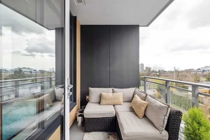 405 389 W 59TH AVENUE - photo 1 of 25