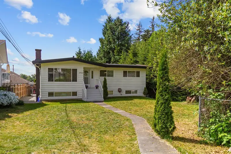 1906 RHODENA AVENUE - photo 2 of 25
