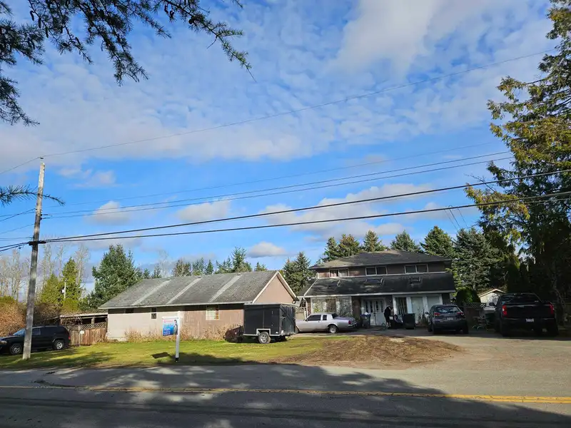 2368 180 STREET - photo 4 of 16