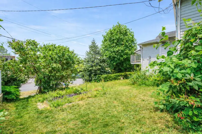32881 1ST AVENUE - photo 2 of 40