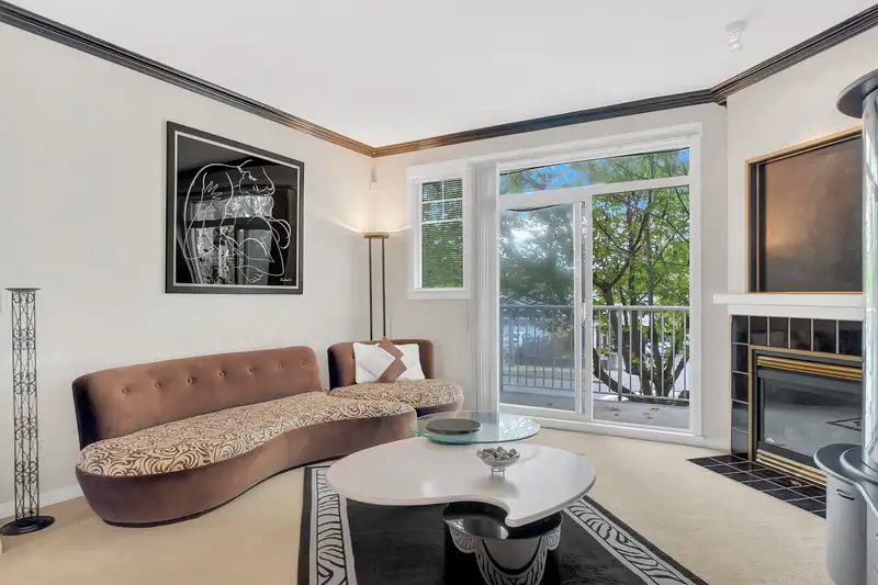 10 6388 ALDER STREET - photo 2 of 30