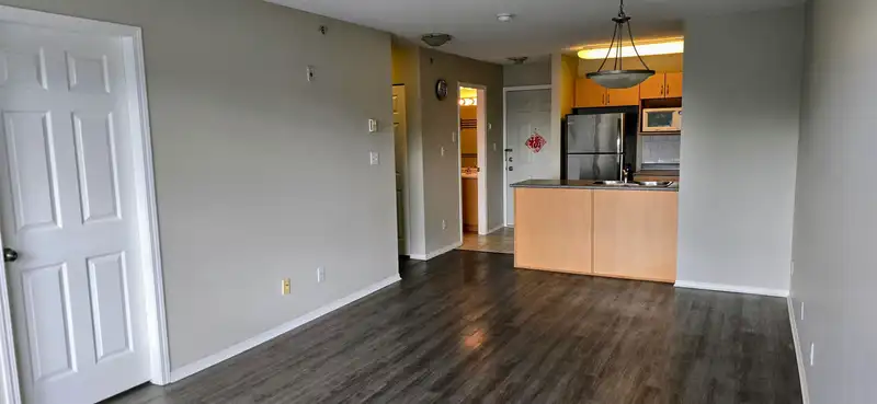 PH3 5438 RUPERT STREET - photo 1 of 8