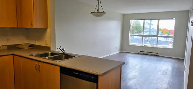 PH3 5438 RUPERT STREET - photo 2 of 8