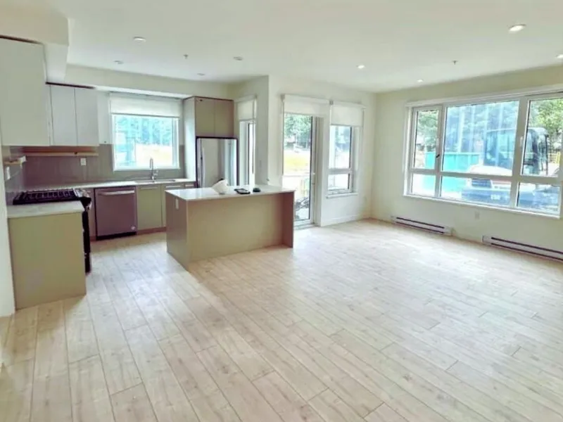 105 13788 76 AVENUE - photo 4 of 10