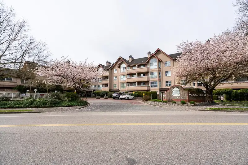 312 7435 121A STREET - photo 1 of 27
