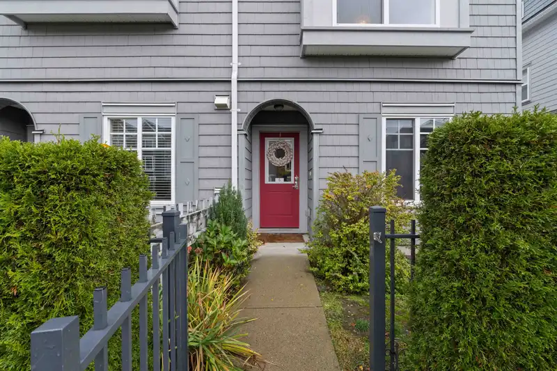 6 5858 142 STREET - photo 2 of 40