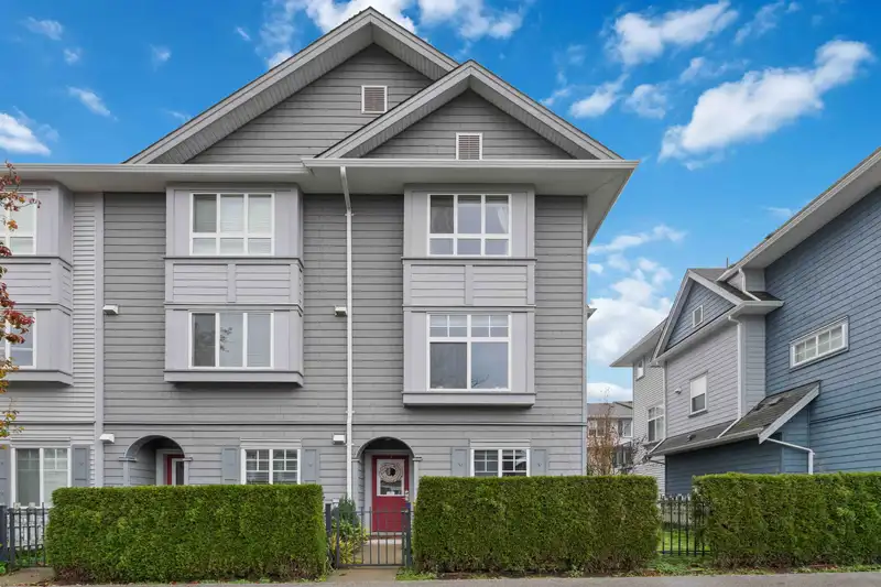 6 5858 142 STREET - photo 4 of 40