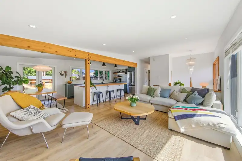 308 MOUNT ROYAL DRIVE - photo 1 of 40
