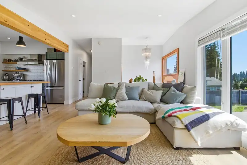 308 MOUNT ROYAL DRIVE - photo 3 of 40