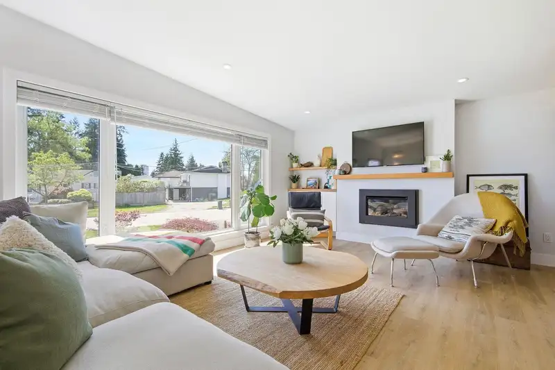 308 MOUNT ROYAL DRIVE - photo 4 of 40