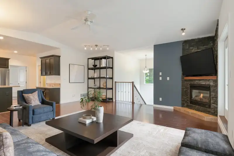 34028 WALNUT AVENUE - photo 3 of 17