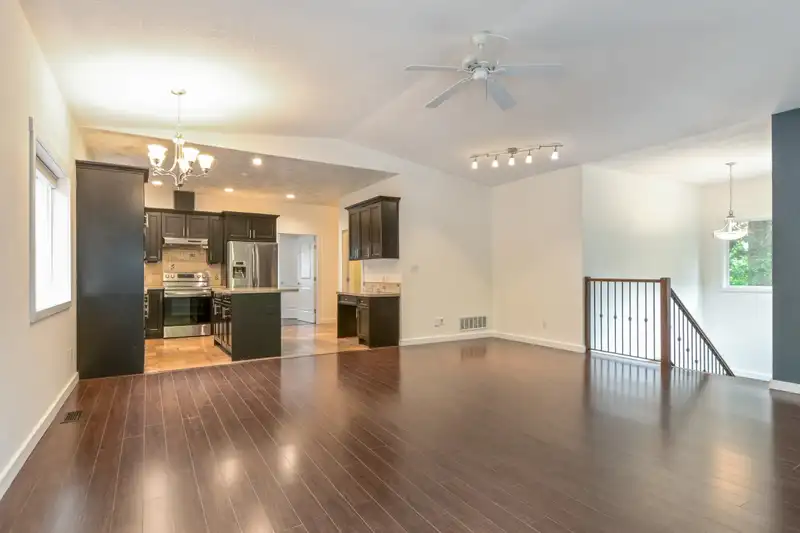 34028 WALNUT AVENUE - photo 4 of 17