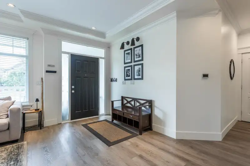 20371 98A AVENUE - photo 4 of 33