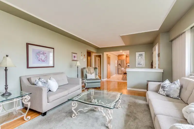 940 SPENCE AVENUE - photo 2 of 40