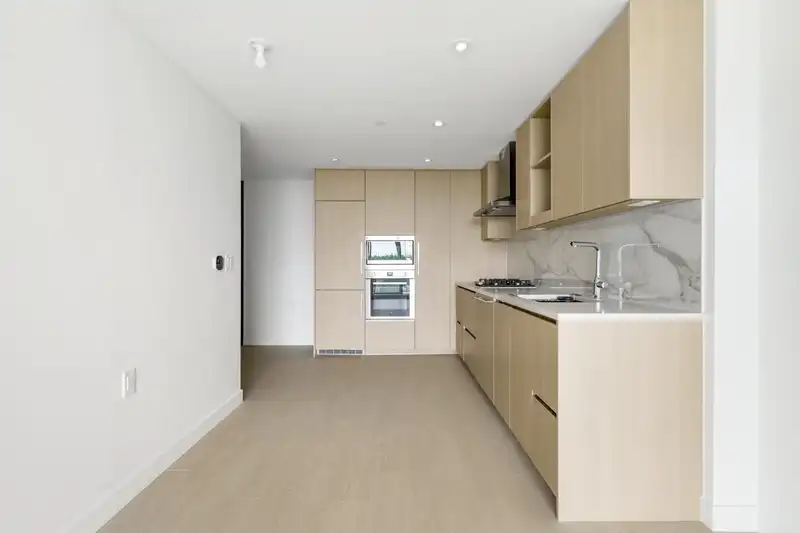 2103 13778 100 AVENUE - photo 4 of 25