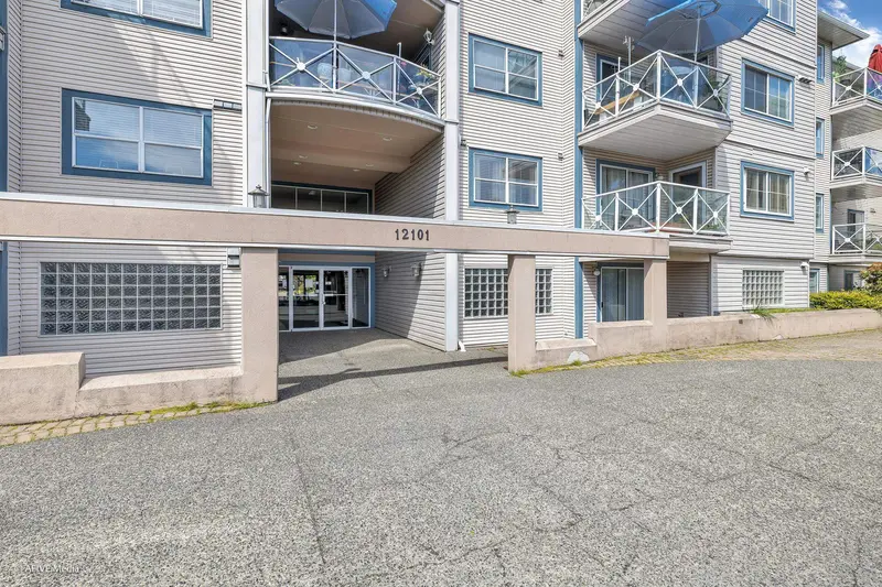 223 12101 80 AVENUE - photo 3 of 23