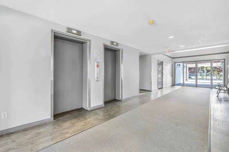 223 12101 80 AVENUE - photo 4 of 23