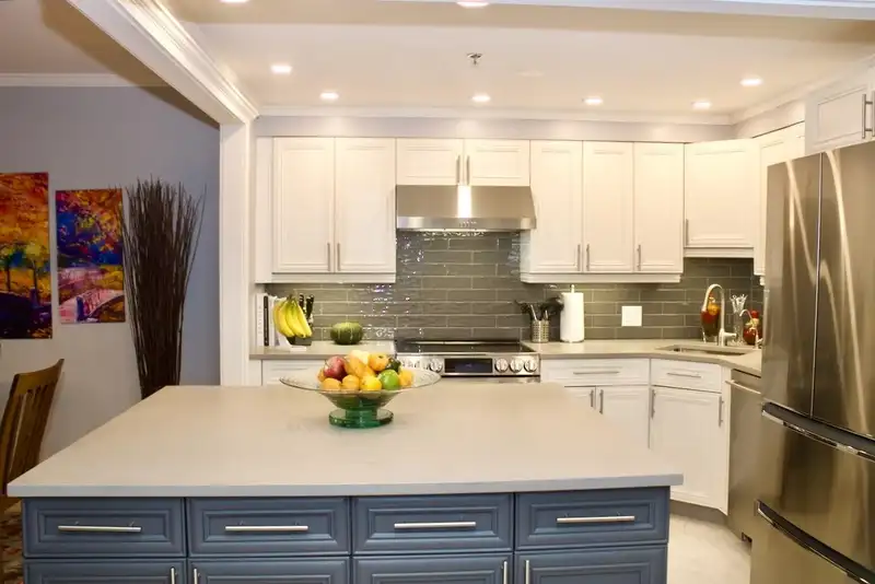 102 1132 HARO STREET - photo 3 of 28