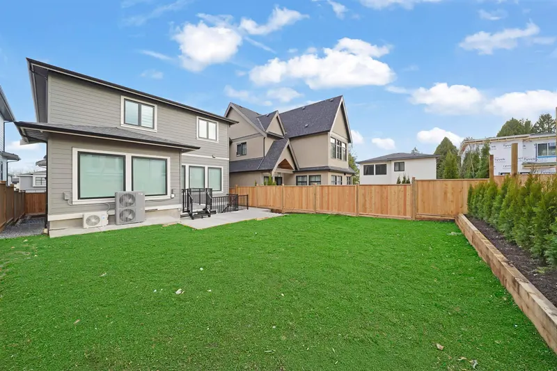 6919 205 STREET - photo 3 of 25