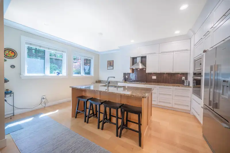 75 3109 161 STREET - photo 1 of 34