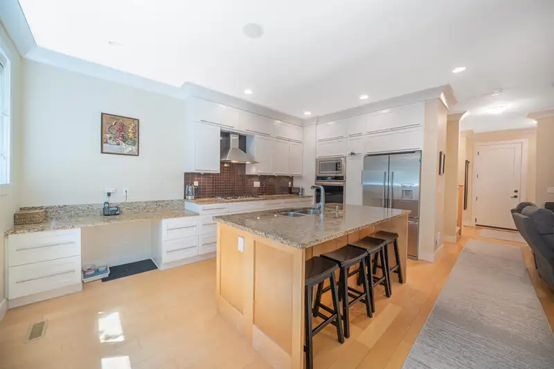 75 3109 161 STREET - photo 2 of 34