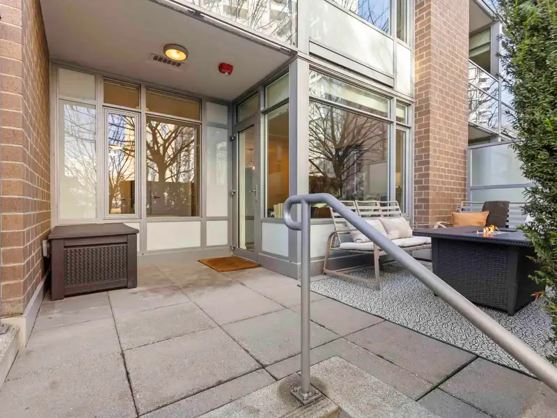 110 110 SWITCHMEN STREET - photo 3 of 37