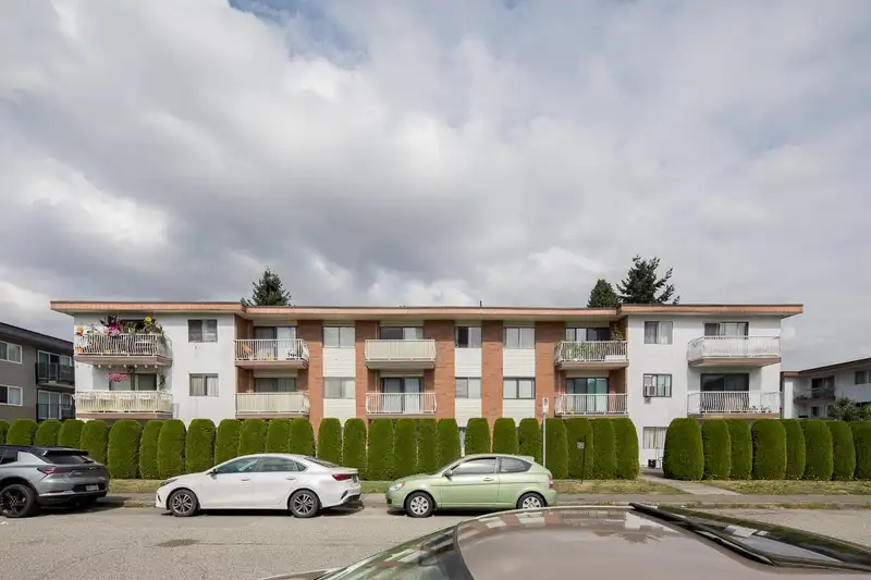 101 5127 IRVING STREET - photo 1 of 5