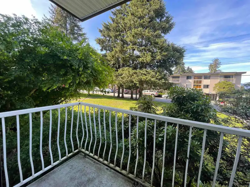 101 5127 IRVING STREET - photo 2 of 5