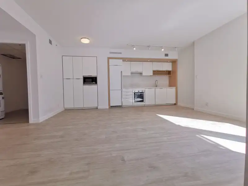 416 1661 QUEBEC STREET - photo 2 of 15