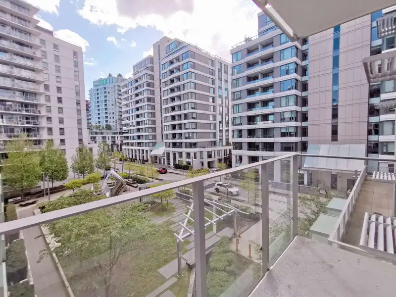 416 1661 QUEBEC STREET - photo 3 of 15