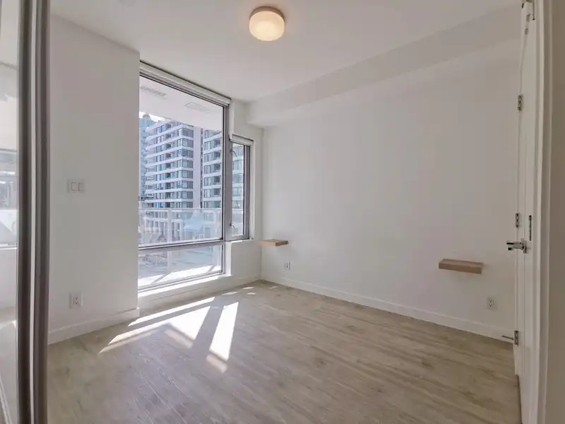 416 1661 QUEBEC STREET - photo 4 of 15