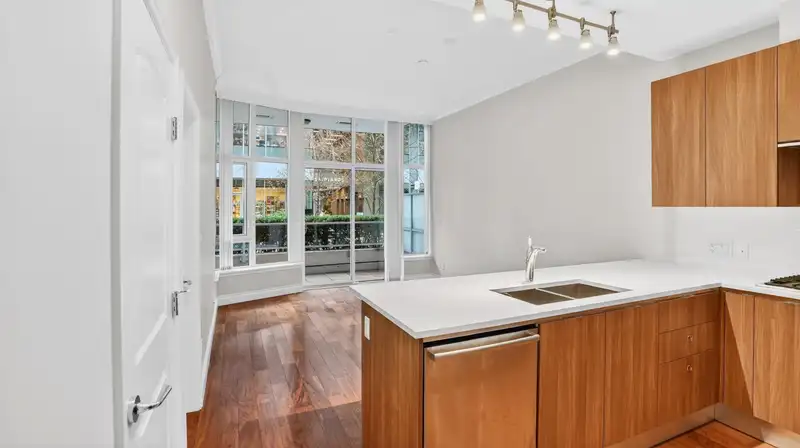 110 175 VICTORY SHIP WAY - photo 2 of 40