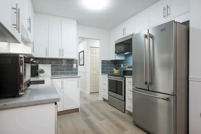 110 32823 LANDEAU PLACE - photo 1 of 37