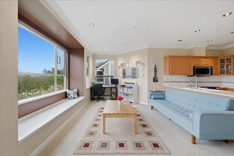 307 5270 OAKMOUNT CRESCENT - photo 4 of 36