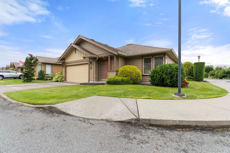 165 46000 THOMAS ROAD - photo 2 of 21