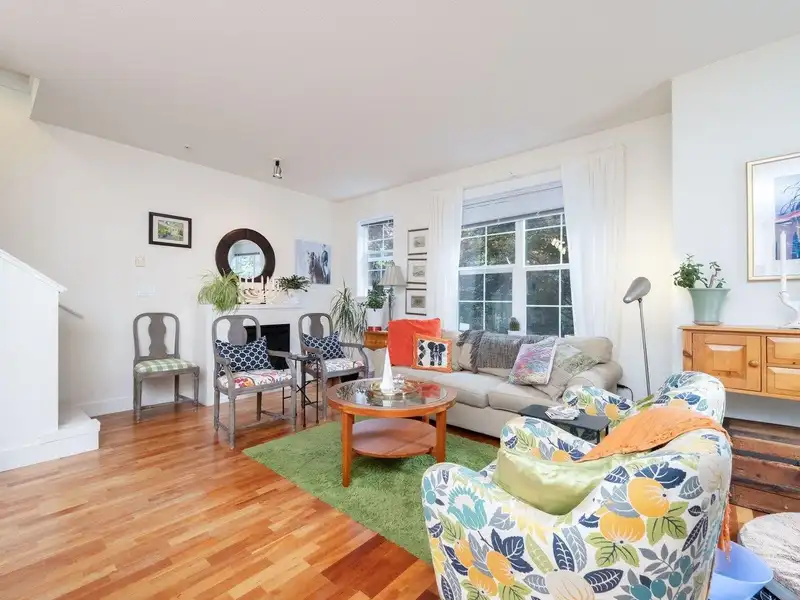 1 5808 TISDALL STREET - photo 4 of 40