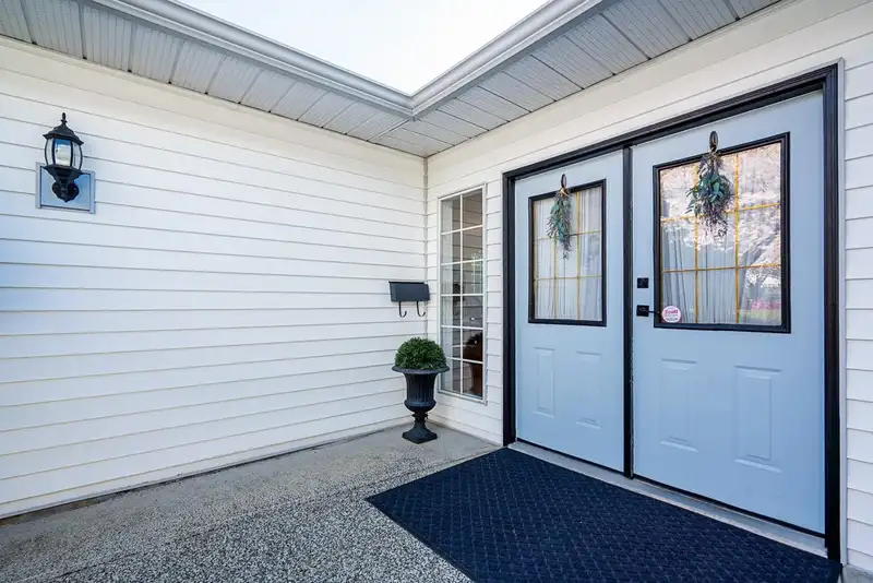 5935 169A STREET - photo 2 of 40