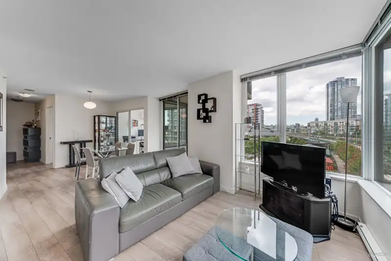 706 33 SMITHE STREET - photo 4 of 28