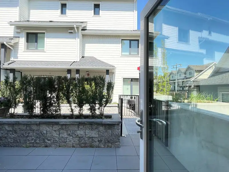 1341 E 21ST AVENUE - photo 2 of 26