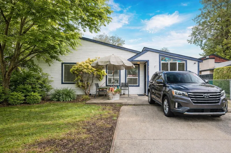 11253 GLENBROOK PLACE - photo 2 of 25