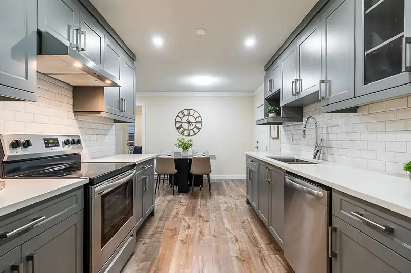 27036 28 AVENUE - photo 2 of 35