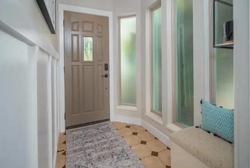 23005 OLUND CRESCENT - photo 2 of 40