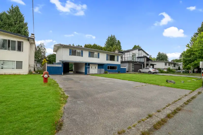 10277 129A STREET - photo 2 of 40