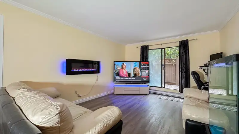 116 13775 74 AVENUE - photo 3 of 21