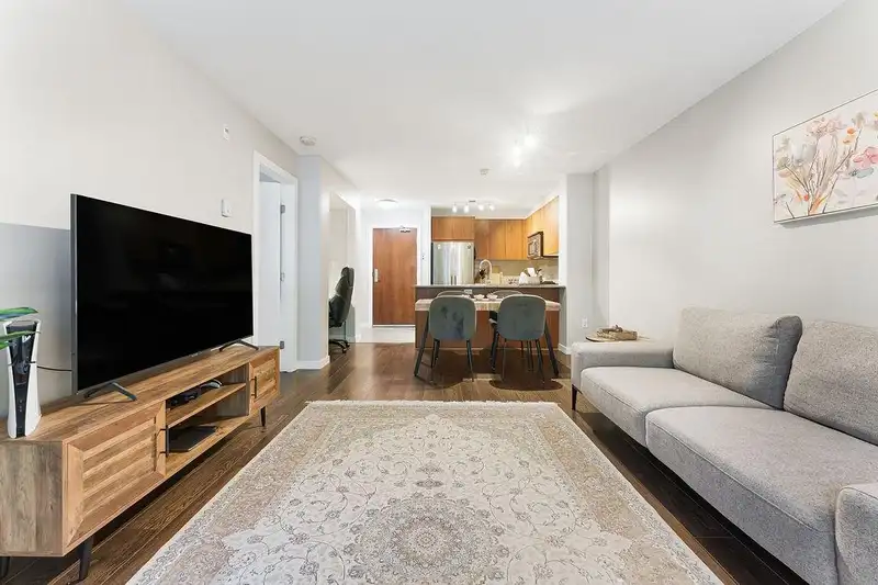204 5885 IRMIN STREET - photo 4 of 22