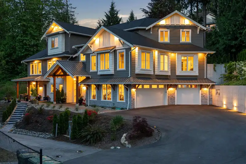 4567 MAYSFIELD CRESCENT - photo 1 of 40