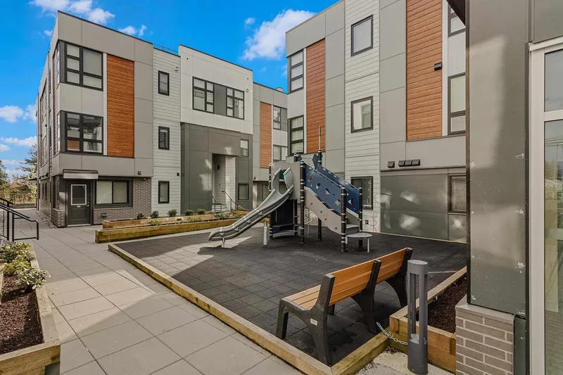 41 1419 MCCALLUM ROAD - photo 3 of 21