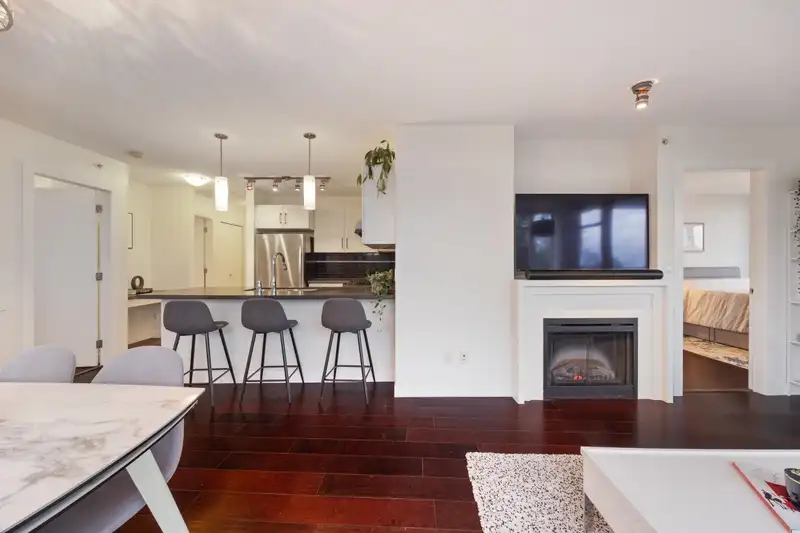 907 7090 EDMONDS STREET - photo 4 of 31